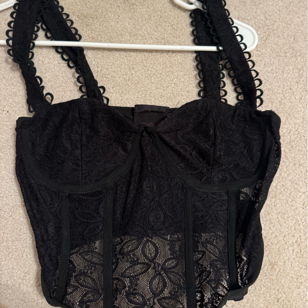 ILLA ILLA Black Lace Top